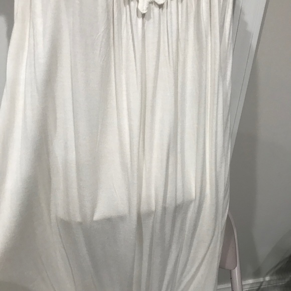 Dresses - Picture 6 of 6